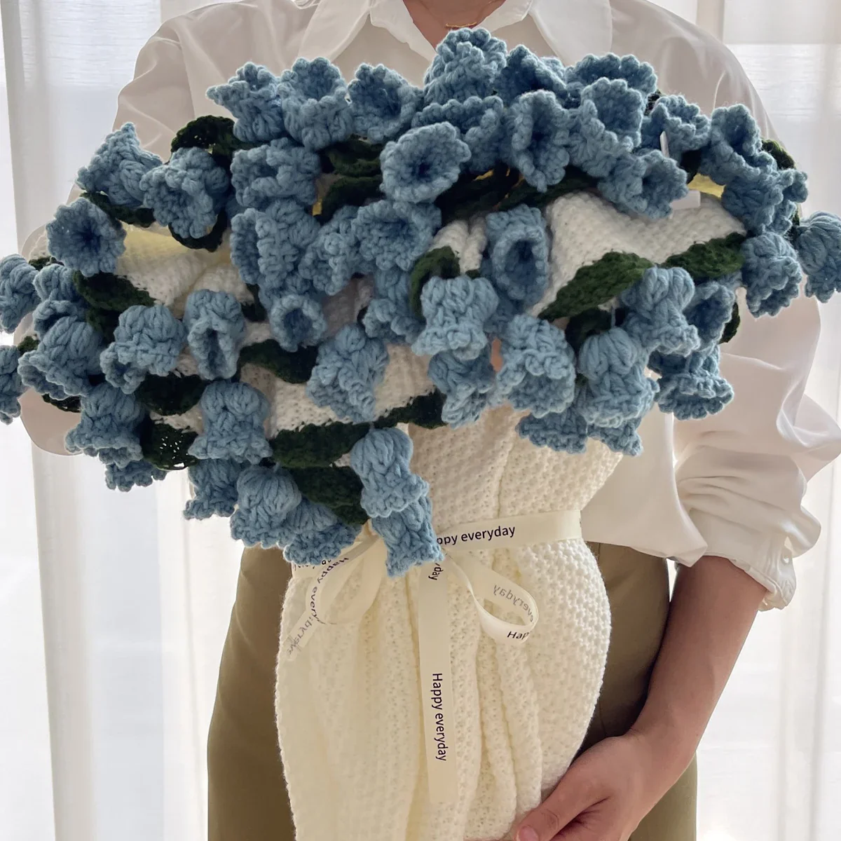 Tiktrove Bouquet Blanket - Image 8
