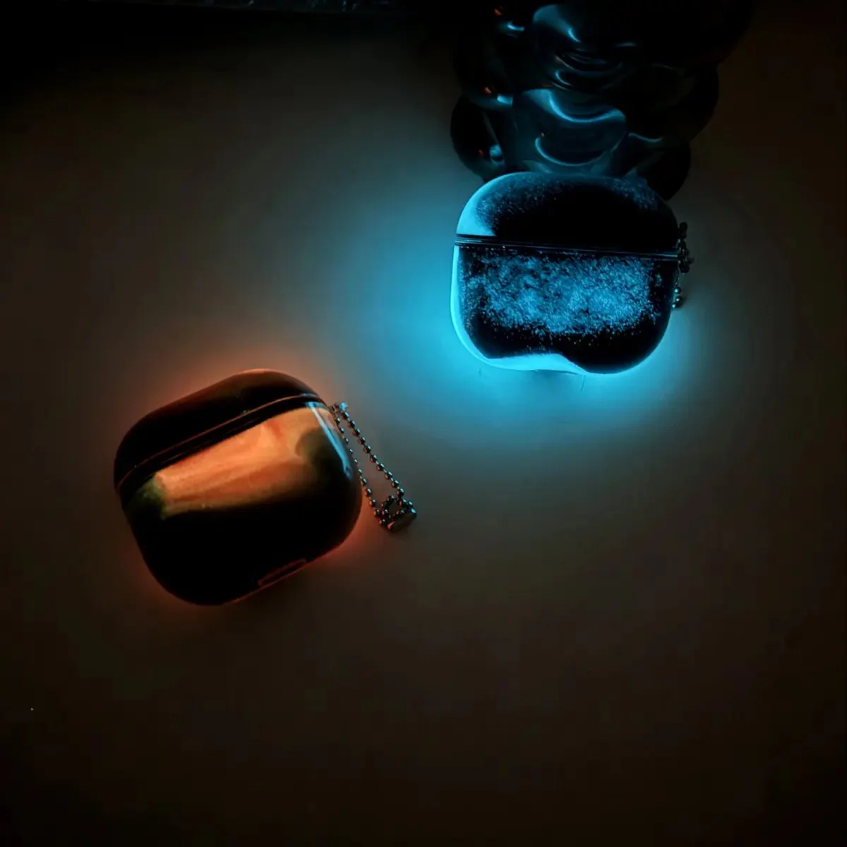 🔥ONLY TODAY 49% OFF🔥Luminous Quicksand AirPod Case